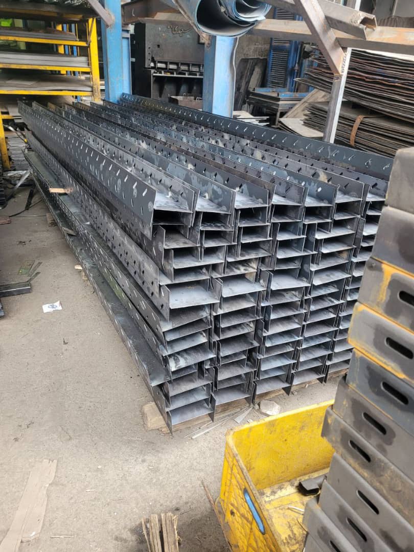 کارخانه وال پست ایرانیان