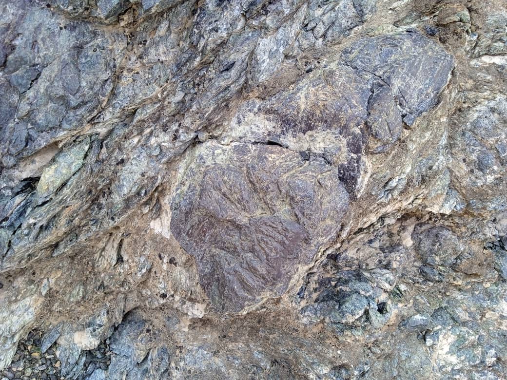 فروش یا مشارکت معدن کروم رودان بندرعباس