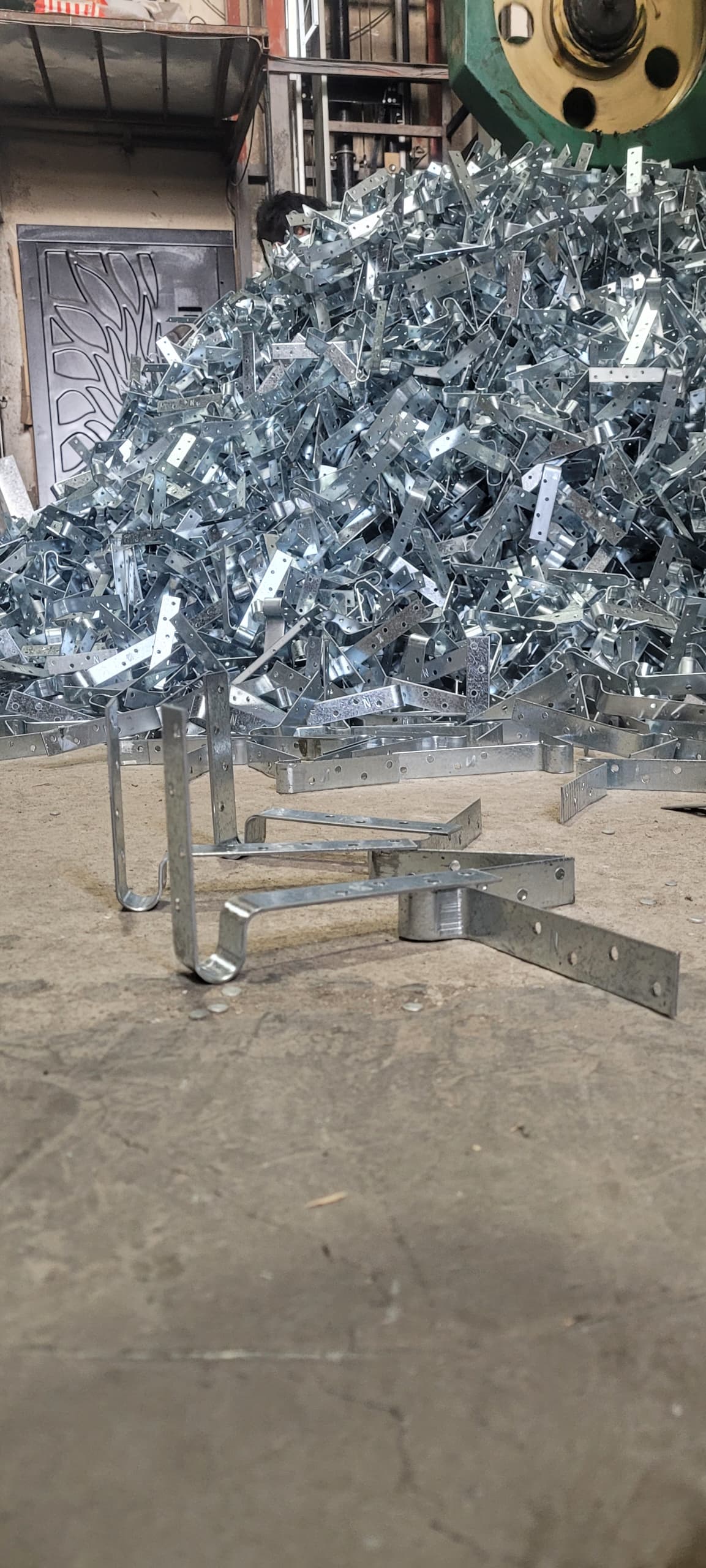 کارخانه وال پست ایرانیان