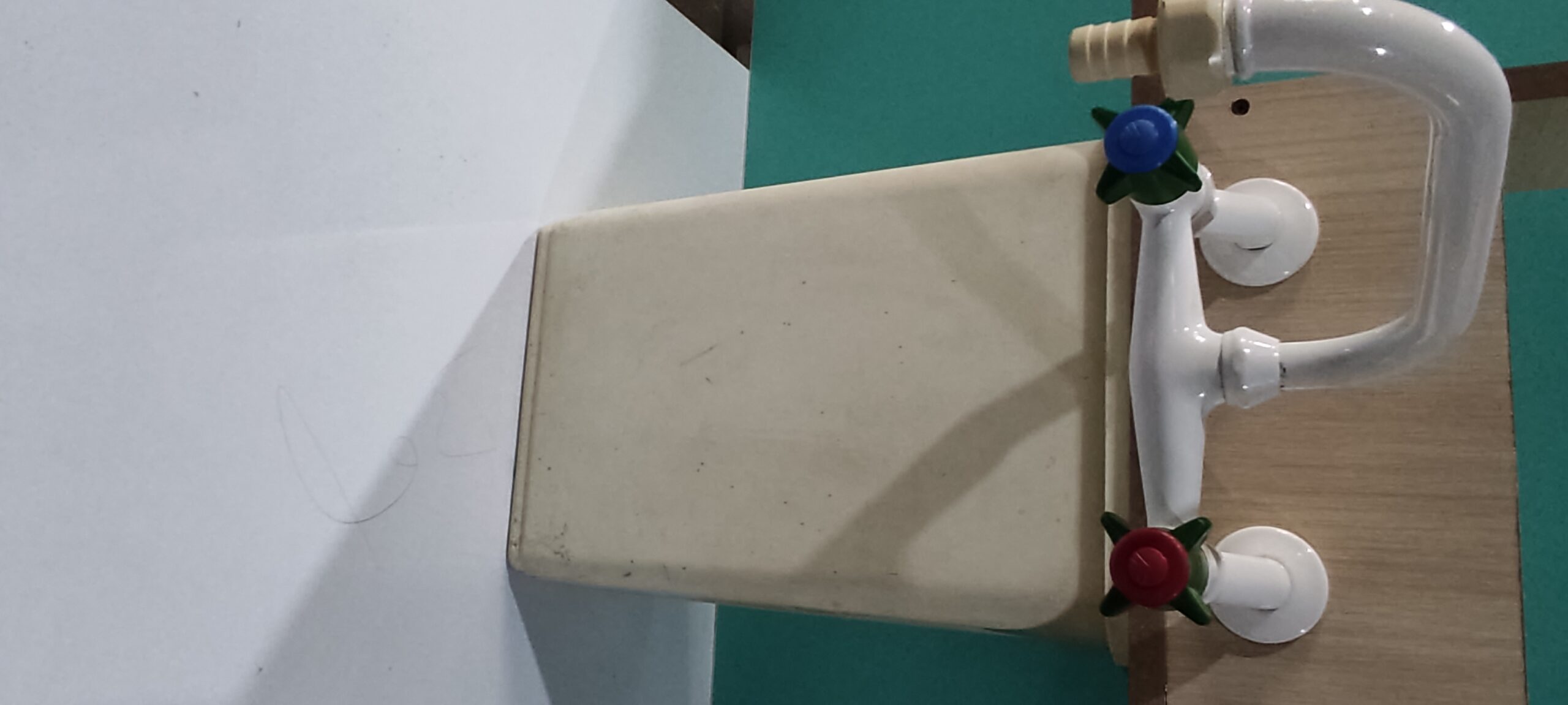 شیرآلات آزمایشگاهی