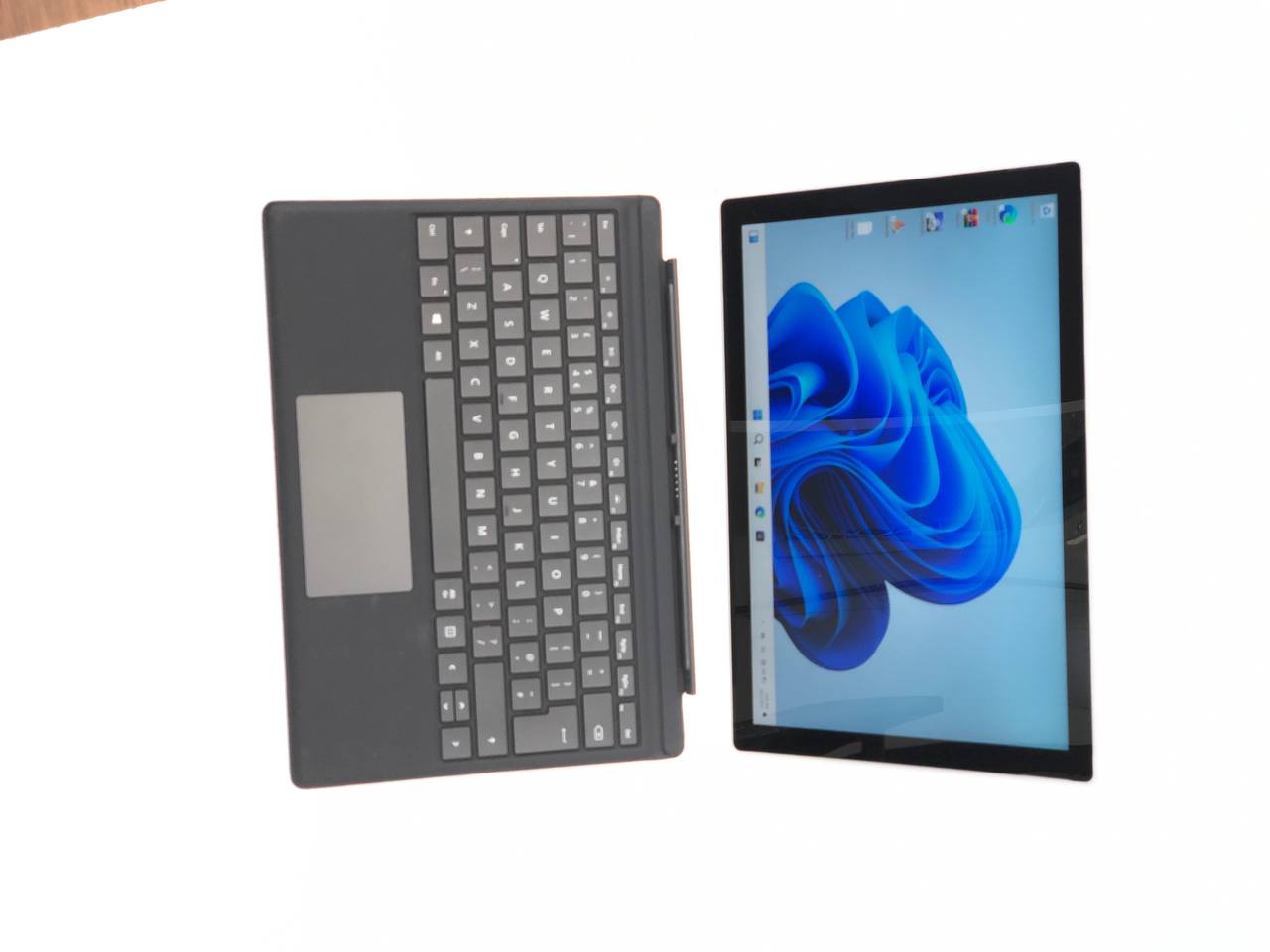 مایکروسافت سرفیس پرو 4مدل Microsoft Surface Pro 4