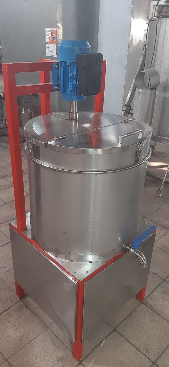 کره گیر ، دوغ زن ، کره گیر از ماست و خامه