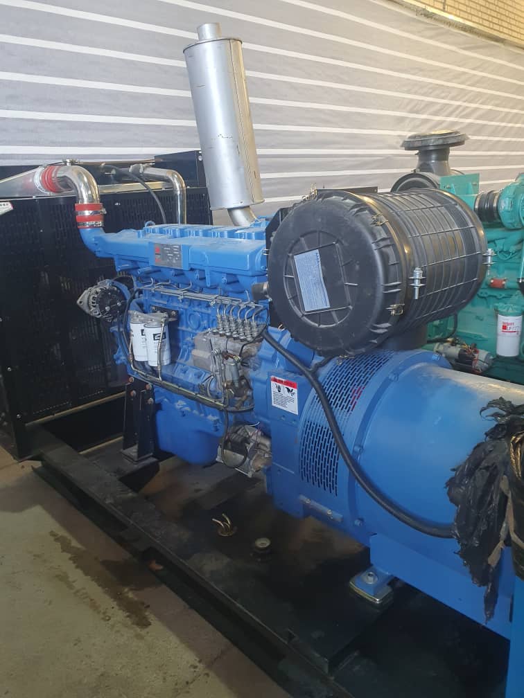 تمامی تجهیزات برق صنعتی، استابلایزر، ups، باتری، اینورتر، و…