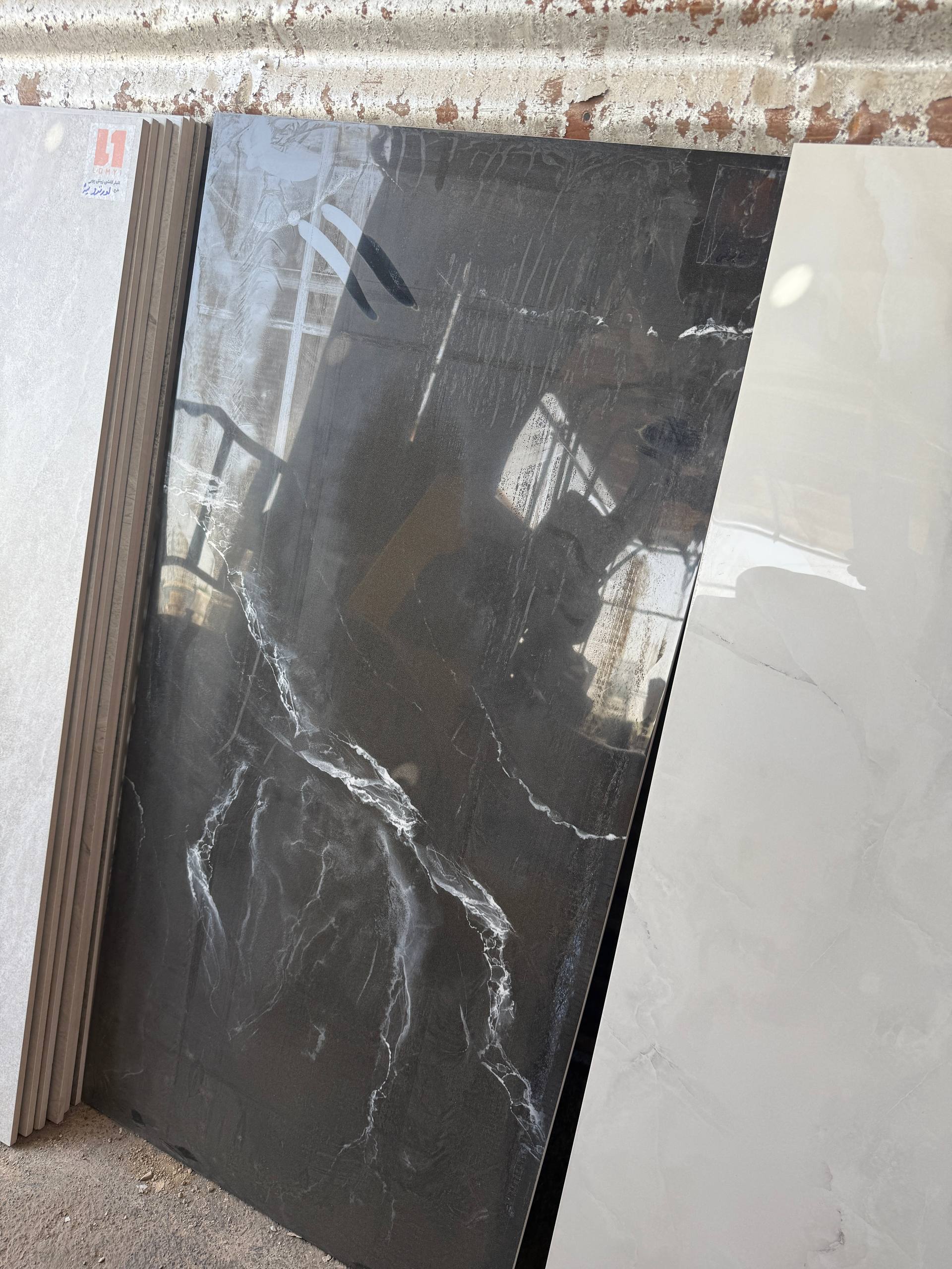 کاشی و سرامیک